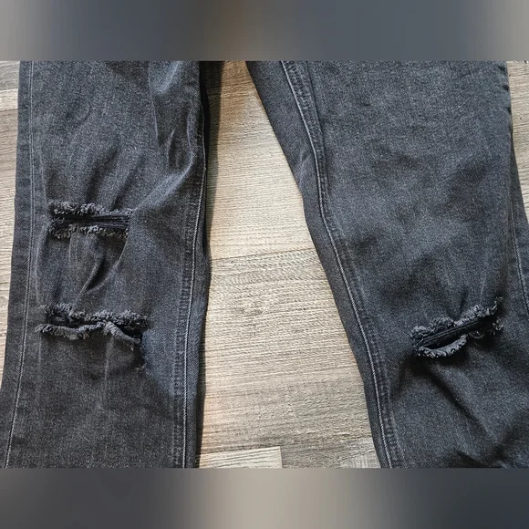 💙🩷Paige Sarah Slim Jeans Size 25 Destructed Distressed Black Wash💙 - Picture 5 of 10